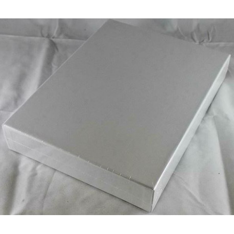 Boite de jeu blanche format GMT Games